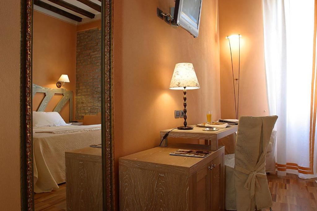 Albergo Morandi Reggio Emilia Szoba fotó